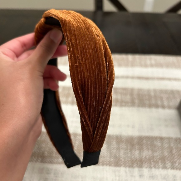 SOLD- 4 Knot Headbands - Picture 15 of 15